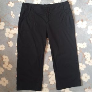 2/$10! LAST CHANCE!Merona Black Capris